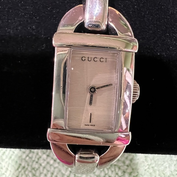 💯% Authentic GUCCI watch womens - Picture 7 of 7